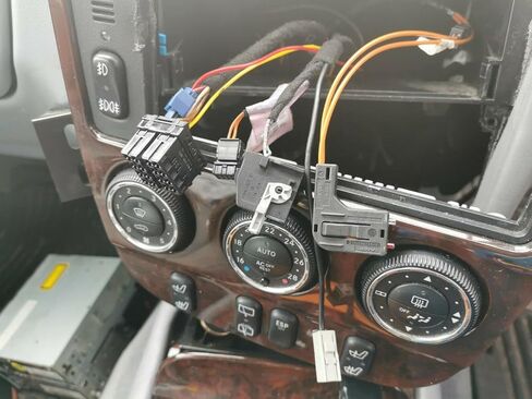 جهاز فك تشفير الألياف البصرية D2B لنظام الصوت Mercedes Benz CLK W209 W203 ML W163 D2B Bose in Kuwait