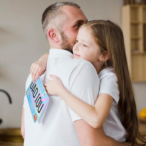 هدية ضحكة بطاقة مضحكة للأب أو الزوج | لعيد ميلاد سعيد، عيد الأب، شكرًا لك، تقدير - بطاقة كبيرة ثلاثية الأبعاد نابضة بالحياة مع حروف منبثقة | 40، 50، 60، 70، 80، 90 [9 بوصة × 6 بوصة] in Kuwait