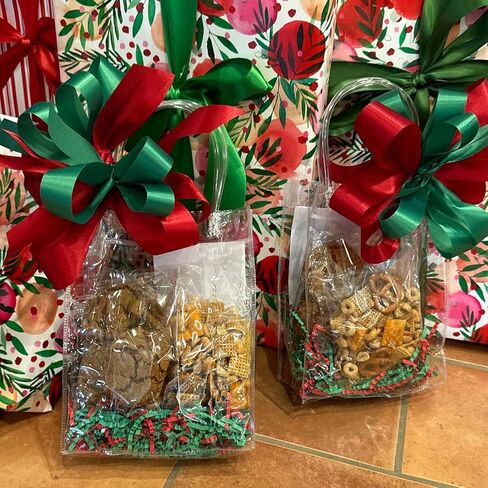 30 قطعة من أكياس الهدايا البلاستيكية الكبيرة بمقبض قابلة لإعادة الاستخدام من البولي فينيل كلوريد لتغليف الهدايا لوصيفات العروس وحفلات الزفاف وأعياد الميلاد وحفلات استقبال المولود الجديد (11 × 7.9 × 3.9 بوصة) in Kuwait