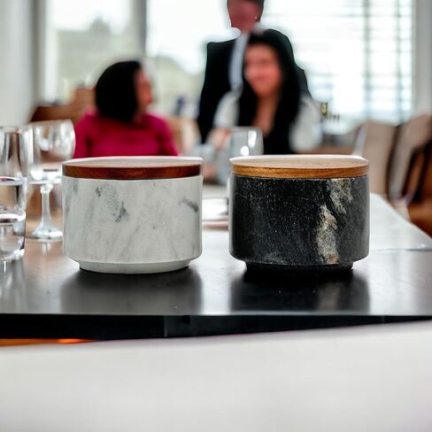 قبو ملح رخامي، قبو فلفل، مجموعة مكونة من قطعتين، حامل ثنائي كبير للملح والفلفل قابل للتكديس مع أسطح محكمة الغلق، وأواني قرصة توابل موفرة للمساحة، وأوعية ملح وفلفل رخامية باللونين الأسود والأبيض مع أغطية in Kuwait