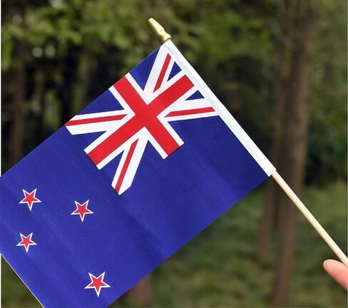 25 حزمة من أعلام نيوزيلندا الصغيرة المحمولة على عصا مقاس 5x8 بوصة in Kuwait