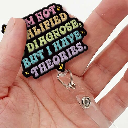 أنا لست مؤهلاً للتشخيص ولكن لدي نظرية بكرة شارة لامعة غير منتظمة قابلة للسحب مع مشبك التمساح، هدية حامل شارة عيد الميلاد المضحكة للرعاية الصحية والصحة العقلية والممرضة CNA in Kuwait