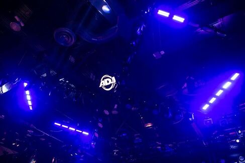 ADJ JOLT 300 High Powered LED Strobe in Saudi Arabia