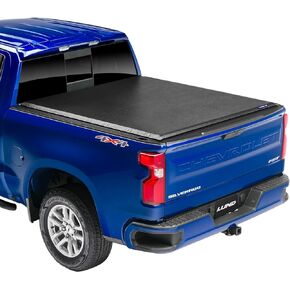 Lund Genesis Roll Up Soft Roll Up Truck Bed Tonneau Cover | 96084 | Fits 2004 - 2007 Chevy/GMC Silverado/Sierra 1500 Classic 5' 8" Bed (68.4")