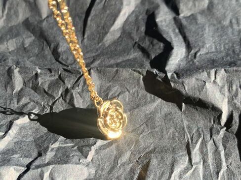 الجاسوس X الأسرة أقراط روز قلادة مجموعة Yor Forger Yor Briar أنيمي تأثيري حلي اكسسوارات أنيمي الأسرة Yor Forger تأثيري حلي الملحقات in Kuwait