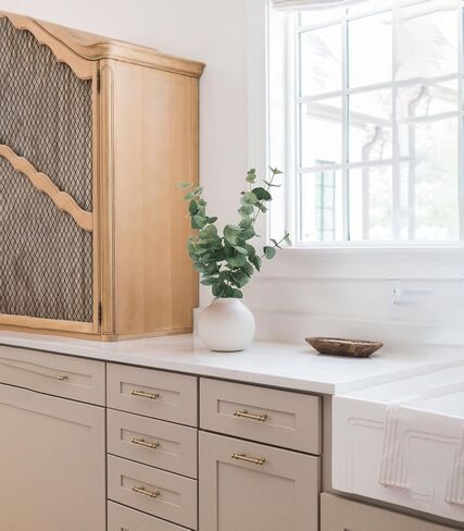 آني وباندا 2 عبوة من سيقان الأوكالبتوس الصناعية | فروع فو جرينيري | نبات صناعي نابض بالحياة لديكور المنزل وحفلات الزفاف والمناسبات - صيانة منخفضة وواقعية - 38.5 بوصة in Kuwait