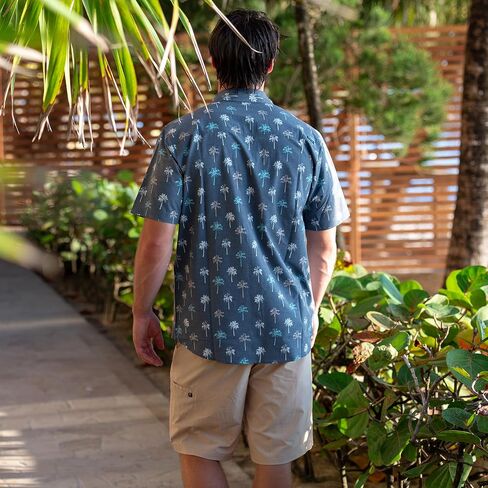 Salt Life Men's Palm Solo Woven Short Sleeve Performance Tee in Saudi Arabia