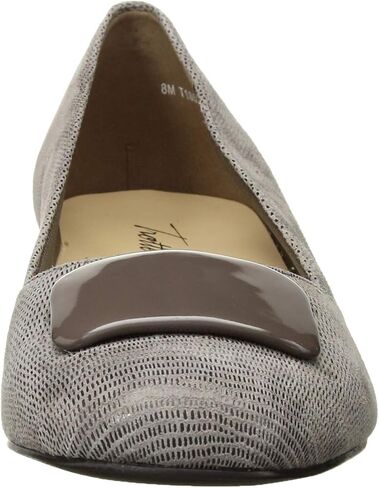 Trotters Women's Delse Pump in Saudi Arabia