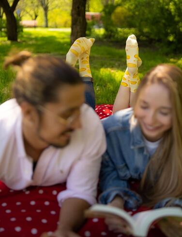 جوارب قوس قزح - جوارب الجبن المرحة للنساء والرجال، الإصدار التالي، أفضل هدية لجميع المناسبات، قطن، زوج واحد in Kuwait