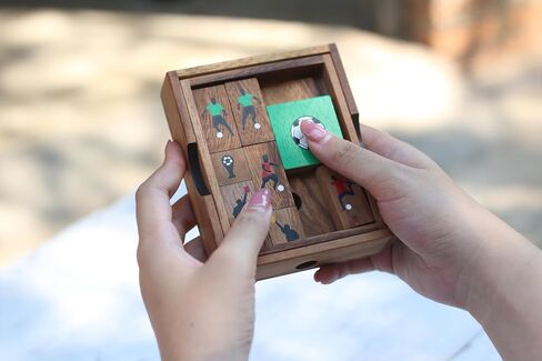 لعبة كرة القدم: لغز خشبي منزلق من Klotski Wood Brain Teaser فكرة هدية للاعب كرة القدم - لغز منزلق من SiamMandalay مع صندوق هدايا SM (في الصورة) in Saudi Arabia