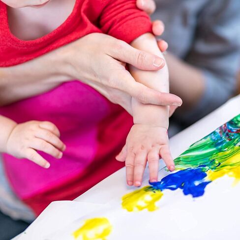 Crayola Washable Finger Paint Set, Toddler Paint Kit, 4 Tubes of Paint, 10 Sheets of Paper, Gift in Saudi Arabia