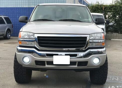 iJDMTOY OEM-Spec Clear Lens Fog Light Kit with 15-SMD Super Bright Xenon White LED Replacement Bulbs Compatible with 2003-2006 GMC Sierra 1500 2500 3500 in Saudi Arabia