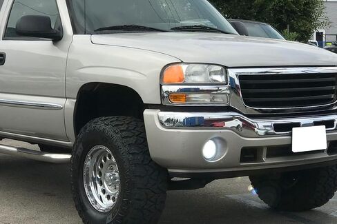 iJDMTOY OEM-Spec Clear Lens Fog Light Kit with 15-SMD Super Bright Xenon White LED Replacement Bulbs Compatible with 2003-2006 GMC Sierra 1500 2500 3500 in Saudi Arabia