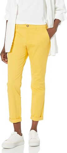 Tommy Hilfiger Women's Relaxed Fit Hampton Chino Pant in Saudi Arabia