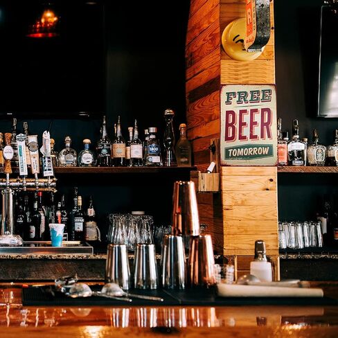 ديكور حائط مجاني لعلامة Beer Tomorrow Vintage Tin Sign مقاس 20 × 30 سم 8 × 12 بوصة in Kuwait