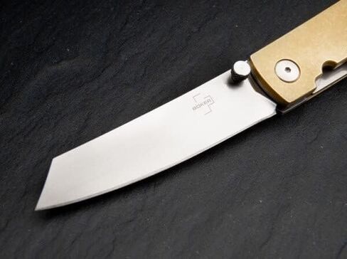 Boker Plus Tenshi Brass - شفرة Tanto Vg-10 المعدلة مقاس 2.68 بوصة، ومسمار الإبهام وقفل الخط مع موازين نحاسية مصممة بواسطة Kansei - 01BO328 in Kuwait