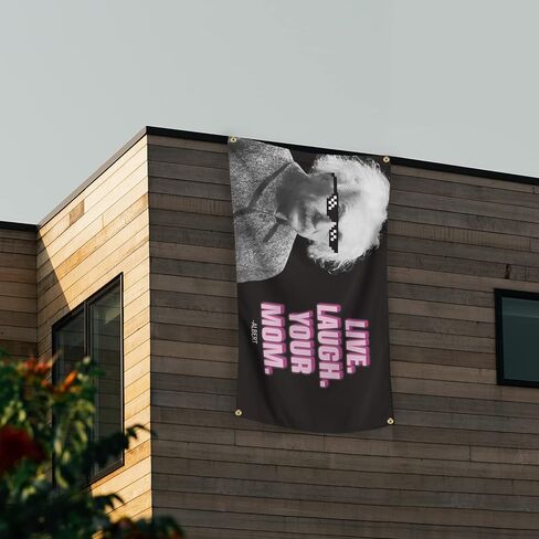 أعلام مضحكة للضحك المباشر على غرفة علم أمك مقاس 3 × 5 أقدام راية رائعة منسوجة للرجال على شكل كهف لتزيين الحائط مع حلقات نحاسية لغرفة النوم الجامعية (012) in Kuwait