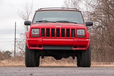 Rough Country 3" Lift Kit for 1984-2001 Jeep Cherokee XJ 2WD/4WD - 63041 in Saudi Arabia