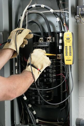 جهاز قياس الجهد والاستمرارية من سبيري إنسترومنتس VC61000 فولت، أسود وأصفر in Saudi Arabia