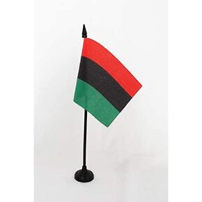 علم طاولة أفريقي أمريكي من AZ FLAG مقاس 10.16 سم × 15.24 سم - علم مكتب أفريقي مقاس 15 × 10 سم - عصا وقاعدة بلاستيكية سوداء