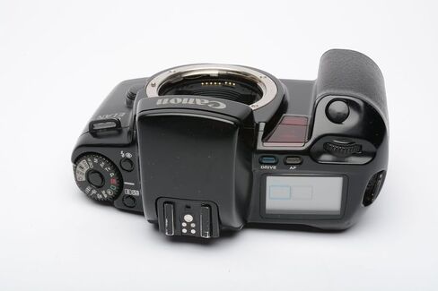 Canon EOS Elan/EOS 100 35mm SLR Film Camera with Canon EF AF Lens Mount. (Renewed) in Saudi Arabia