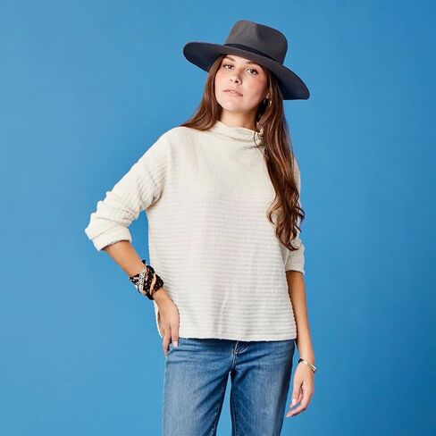 سترة ليفيا النسائية من Carve Designs in Kuwait