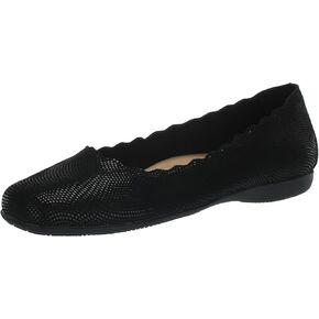 Trotters Women's Sabine Ballet Flat in Kuwait