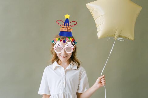 قطعتان من قبعات حفلات عيد الميلاد السعيدة والنظارات الشمسية للأطفال والكبار in Kuwait