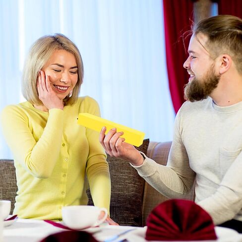 صندوق هدايا المجوهرات، 24 عبوة من صندوق هدايا المجوهرات الفاخرة مبطن بالمخمل، صندوق هدايا على شكل درج، منظم فاخر للقلادة والسوار، 8.3 × 1.8 × 1.4 بوصة (أصفر) in Kuwait