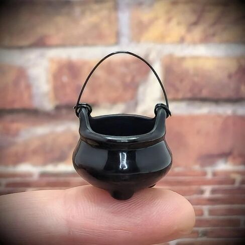 Miniature Black Spiders, Halloween Miniatures, Halloween Embellishments, Haunted Dollhouse, Halloween Craft Supplies, Dollhouse Fairy Garden Accessories (20PCS) in Saudi Arabia