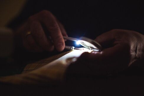 Mighty Bright 88512 Lighted Seam Ripper, Silver in Kuwait