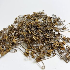 Decorative 200 Primitive 1" Rusty Safety Pins Rusted Crafting Supplies (200)