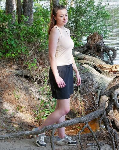 Stelle Women's Golf Skort Skirts 16" Hiking Cargo Skort for Tennis Outdoors Quick Drying Athletic Workout Skort with Pockets in Saudi Arabia