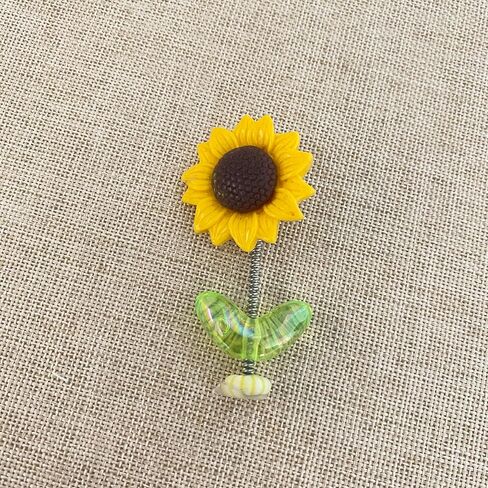 5 قطع تزيين لوحة عدادات السيارة بزهرة عباد الشمس الصفراء، ملحقات تزيين لوحة القيادة من الراتنج على شكل زهرة للسيدات، ديكورات لوحة عدادات السيارة، ديكورات داخلية مضحكة للسيارة in Kuwait