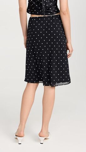 تنورة عود نسائية من NIA in Kuwait