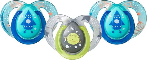 مجموعة هدايا Tommee Tippee Closer to Nature Boldly Go، 3 زجاجات أطفال سعة 9 أونصة، لهايات 3 × 6-18 شهر، حلمة تشبه الثدي ذات التدفق البطيء in Kuwait