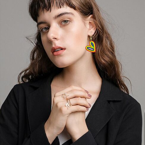 Colourful Resin heart Geometric Earrings Lightweight Rainbow Acrylic Resin Dangle Drop Earrings for Women Girls Statement Jewelry in Saudi Arabia