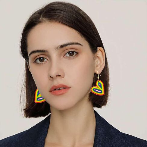 Colourful Resin heart Geometric Earrings Lightweight Rainbow Acrylic Resin Dangle Drop Earrings for Women Girls Statement Jewelry in Saudi Arabia