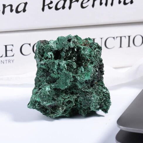Nupuyai Natural Raw Malachite Crystal Stone for Reiki Healing Stress Anxiety, Real Green Malachite Specimen Cluster Decor for Home Office Tabletop, 10-50g in Saudi Arabia