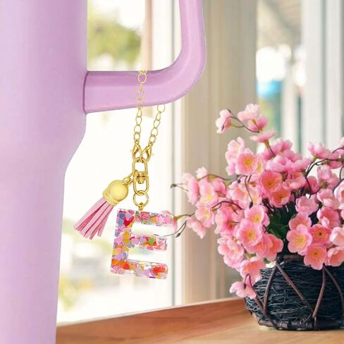 إكسسوارات قلب وردي من KOLODOGO لكأس ستانلي، قطعتان من السلسلة الأولية مع ملصق حروف، حلية حروف للنساء والفتيات in Kuwait