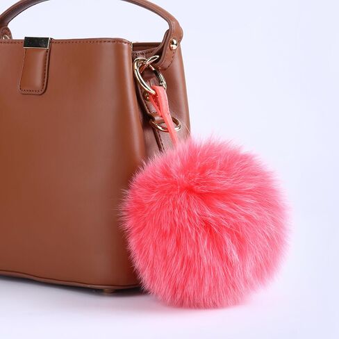 Pom Pom Keychain Fluffy Real Fox Fur Ball Keychain for Women Bag Purse car key Charms in Kuwait