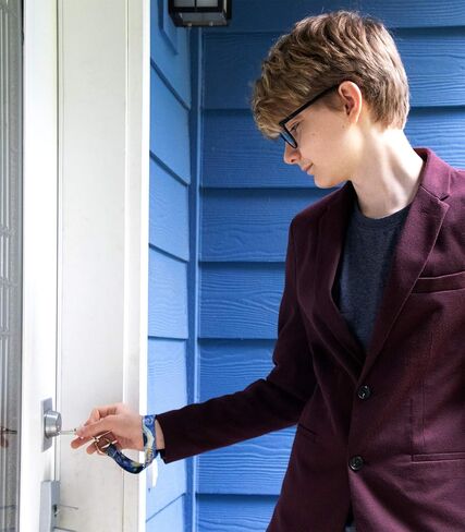 سوار معصم بسلسلة مفاتيح ممتعة من Buttonsmith - صُنع في الولايات المتحدة الأمريكية in Kuwait