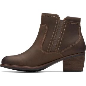 حذاء Neva Zip للسيدات من Clarks مقاوم للماء