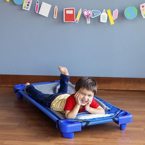 حقيبة ظهر للأطفال من وايلدكين مقاس 12 بوصة مع حصيرة قيلولة حديثة (القطارات والطائرات والشاحنات) in Kuwait