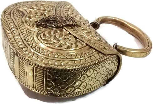 Hand Carving clutches Vintage Handmade Brass metal purse Hand clutch Handbag for women party clutch in Saudi Arabia