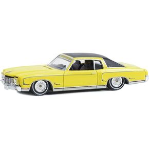 Greenlight 63040-C California Lowriders Series 3-1971 Chevy Monte Carlo - Sunflower Yellow with Black Roof 1/64 Scale