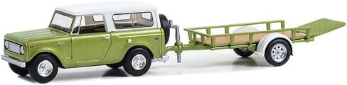 Greenlight 32300-B Hitch & Tow Series 30-1970 Harvester Scout with Utility Trailer - أخضر ليموني معدني مع سطح صلب أبيض جبال الألب بمقياس 1:64 in Saudi Arabia