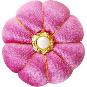 وسادة دبوس إبرة مخملية من CUSHYSTORE للخياطة مع حزام مطاطي قابل للتعديل يناسب جميع مقاسات المعصم (أسود)، 3 1/4 بوصة (طول) × 3 1/4 بوصة (عرض) × 1 3/4 بوصة (ارتفاع) in Kuwait