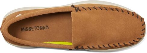 Minnetonka Men's Discover Classic Moccasin in Saudi Arabia