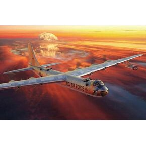 Convair B-36D/F/H/J Peacemaker Strategic Bomber USAF 1/144 Scale Model Kit Roden 337